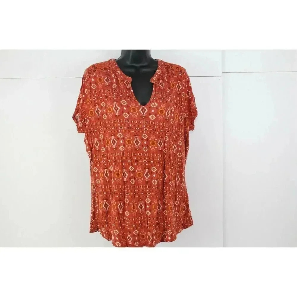 Ladies Top. Green, Brown, And Beige. Size L.